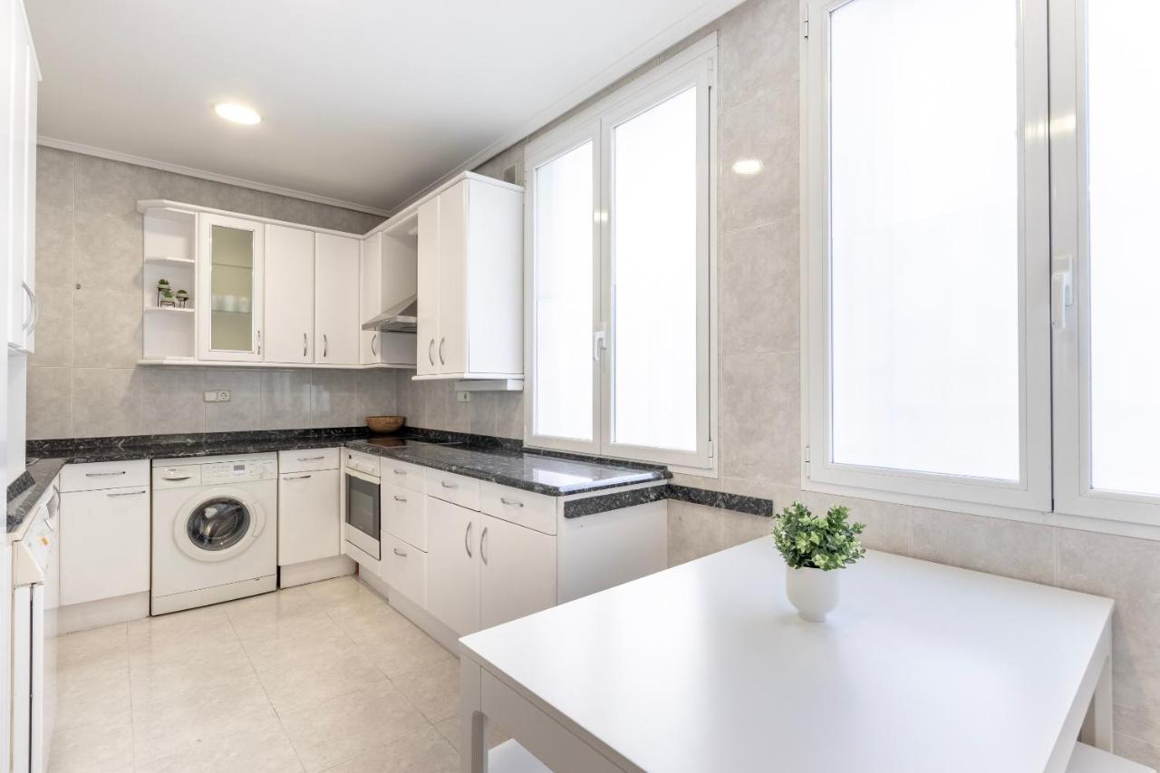 Akomodat En Apartamento En El Centro De Bilbao Con Parking Exteriér fotografie