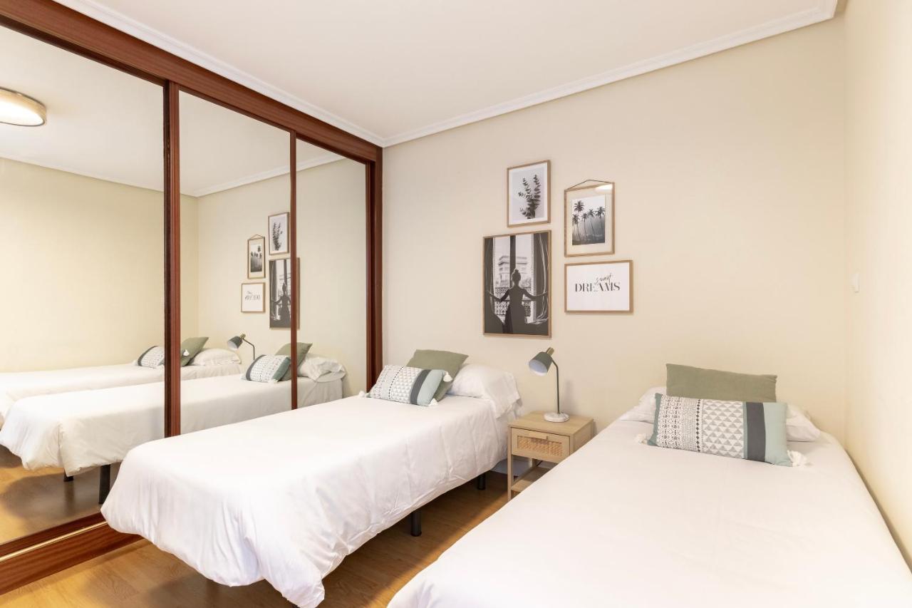 Akomodat En Apartamento En El Centro De Bilbao Con Parking Exteriér fotografie