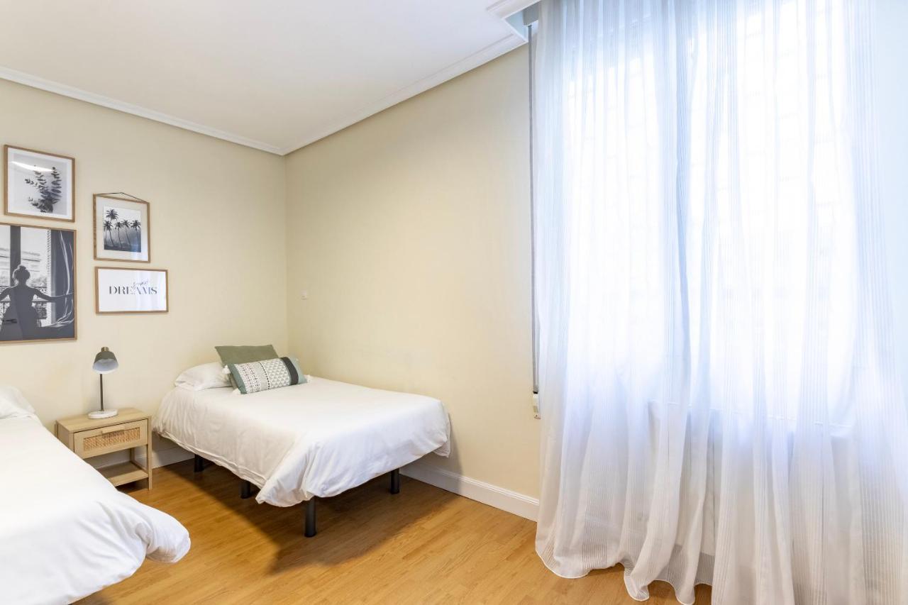 Akomodat En Apartamento En El Centro De Bilbao Con Parking Exteriér fotografie