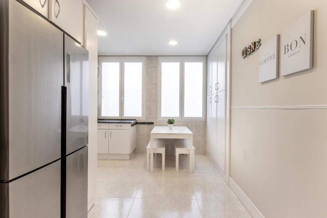 Akomodat En Apartamento En El Centro De Bilbao Con Parking Exteriér fotografie